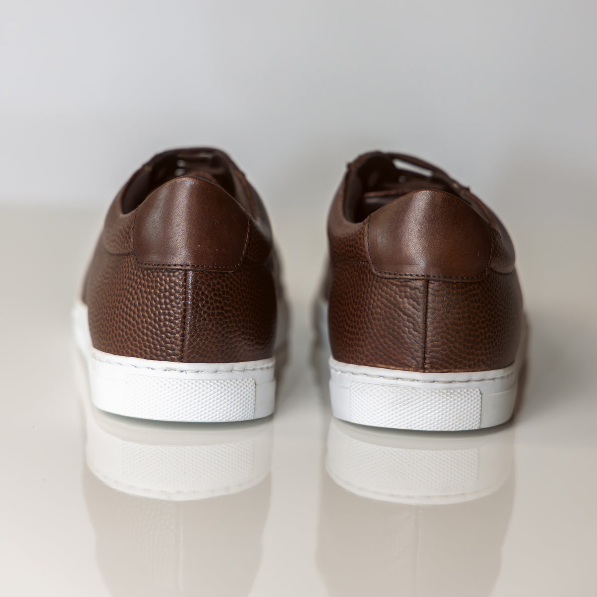 Baskets en cuir suédé marron