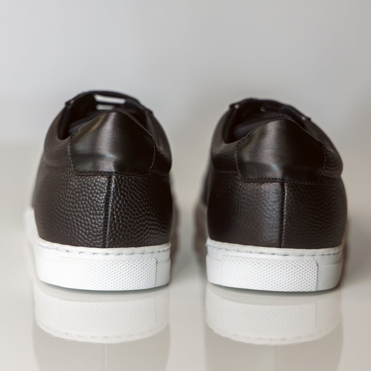 Baskets en cuir suédé noir