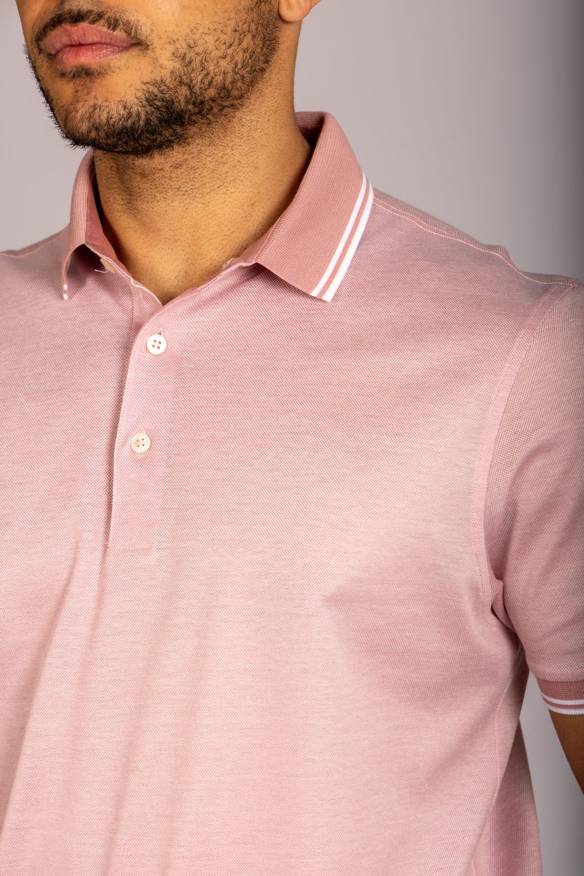 Light pink tipped performance polo – Featherstone London men’s polo shirts - Collar detail